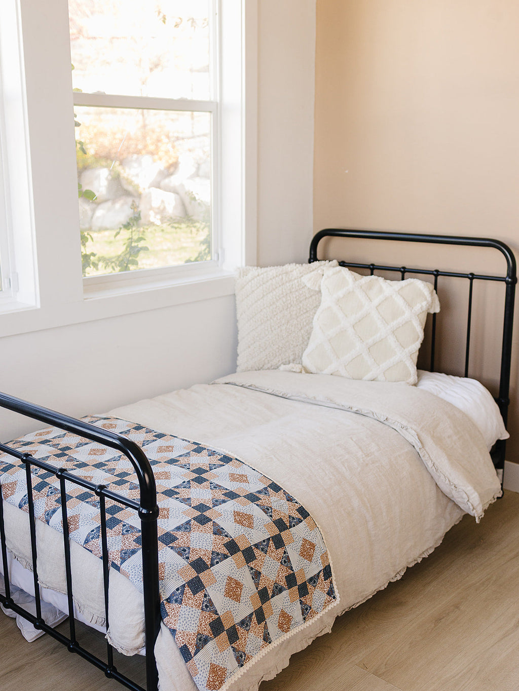 Patchwork Print + Blue Blossom Lace Twin Muslin Quilt